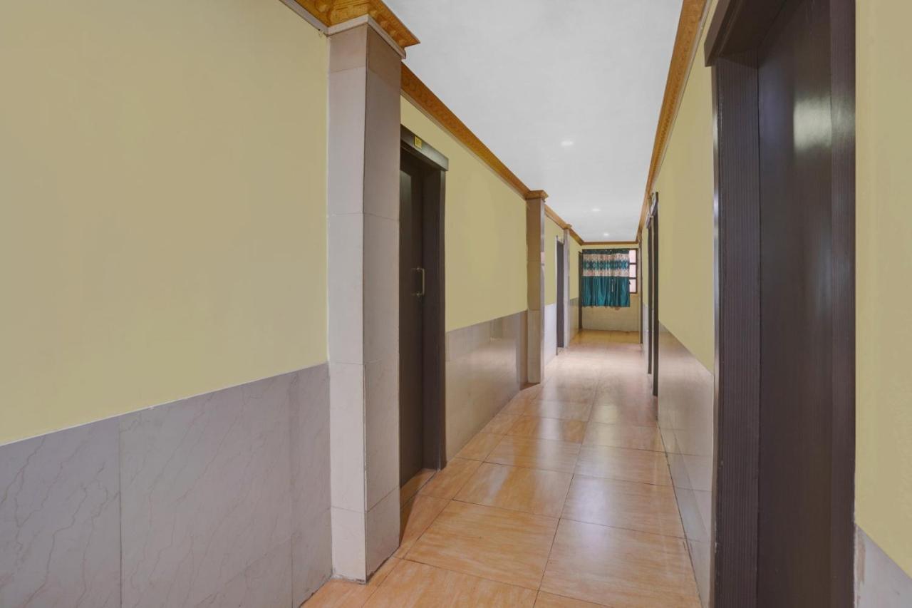 Spot On 81122 Alfa Lodge Bombay Extérieur photo