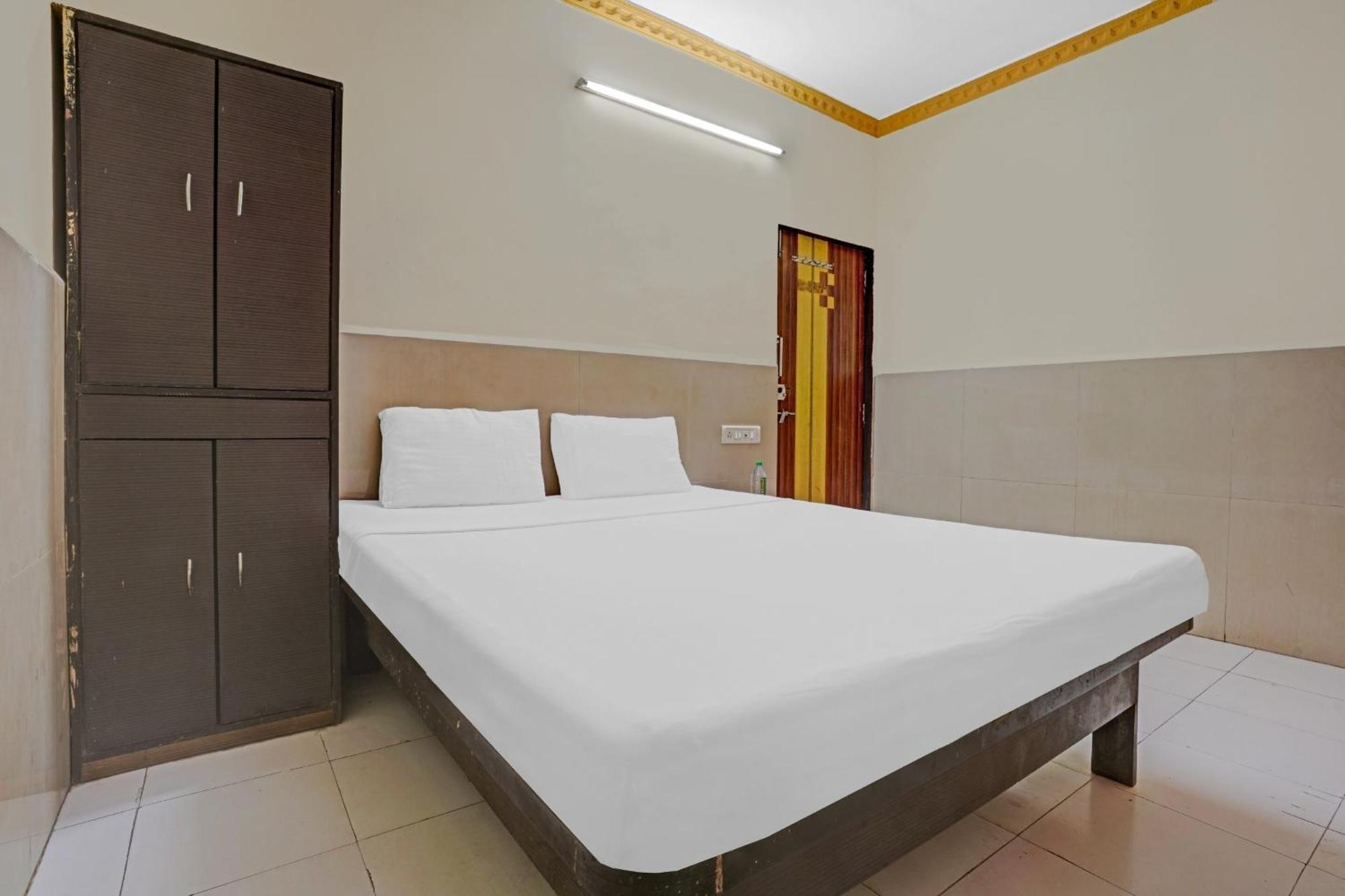 Spot On 81122 Alfa Lodge Bombay Extérieur photo